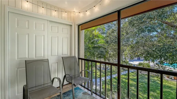 Property Slideshow image 3 of 34 | 2448 clubhouse dr 201, Sarasota, FL, 34232