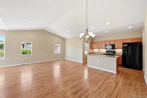 Property Slideshow image 3 of 45 | 3582 e 124th pl, Thornton, CO, 80241