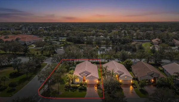 Property Slideshow image 2 of 55 | 4246 65th pl, Sarasota, FL, 34243