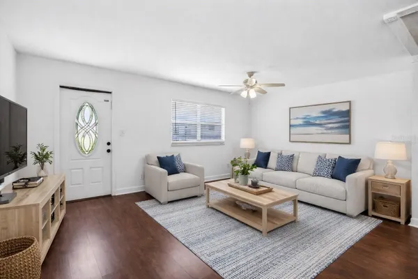 Property Slideshow image 2 of 34 | 1801 bedford ln 27, Sun City Center, FL, 33573
