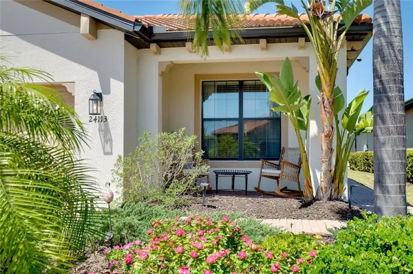 Property Slideshow image 3 of 77 | 24113 spartina dr, Venice, FL, 34293