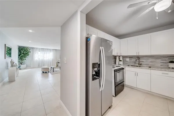 Property Slideshow image 2 of 43 | 2271 nw 47th ter 107, Lauderhill, FL, 33313