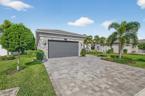 Property Slideshow image 3 of 91 | 11110 glen orchard ln, Boynton Beach, FL, 33473