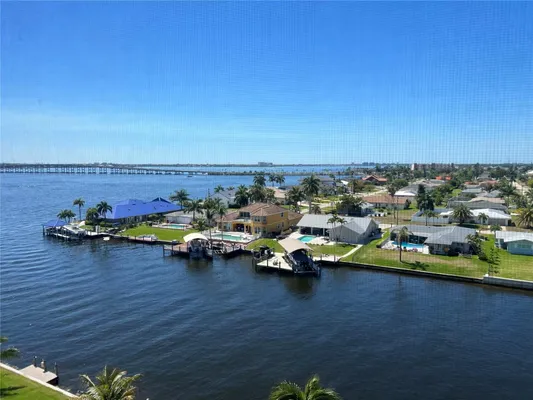 Property Slideshow image 2 of 31 | 4260 se 20th pl 801, Cape Coral, FL, 33904