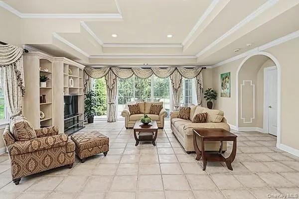 Property Slideshow image 3 of 24 | 163 altessa blvd, Huntington, NY, 11747