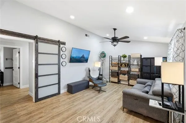 Property Slideshow image 2 of 47 | 19237 avenue of the oaks b, Newhall, CA, 91321