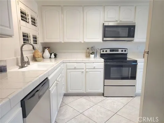 Property Slideshow image 3 of 48 | 3300 via carrizo d, Laguna Woods, CA, 92637