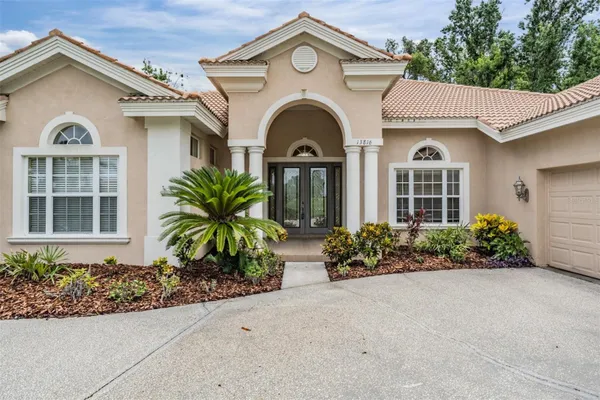 Property Slideshow image 3 of 50 | 13816 thoroughbred dr, Dade City, FL, 33525