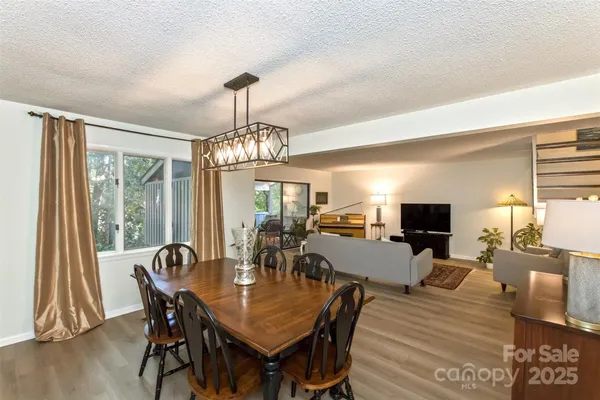 Property Slideshow image 3 of 42 | 503 crowfields ln, Asheville, NC, 28803