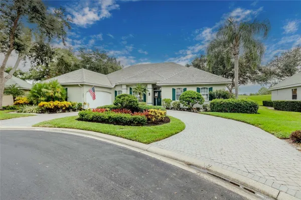 Property Slideshow image 2 of 84 | 442 tremingham way, Venice, FL, 34293