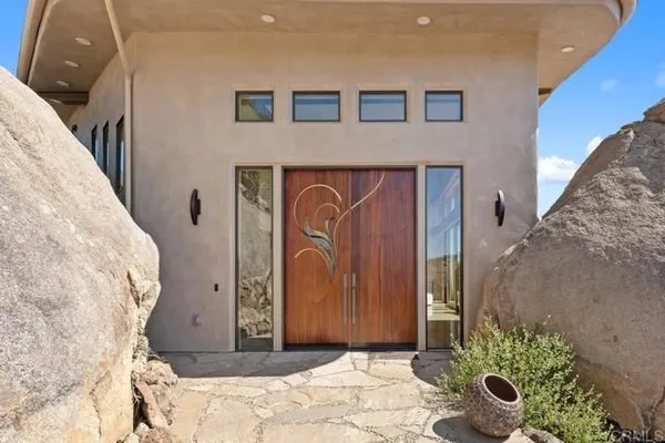 Property Slideshow image 3 of 57 | 10027 tall oak dr, Escondido, CA, 92026