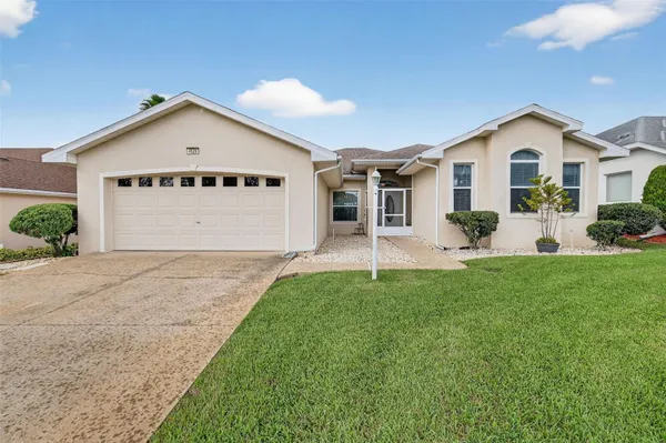 Property Slideshow image 2 of 66 | 4528 glen coe st, Leesburg, FL, 34748