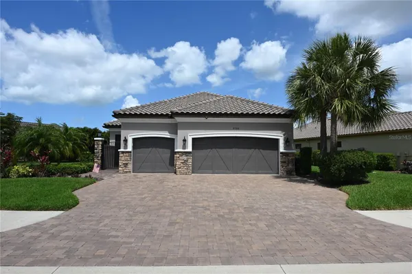Property Slideshow image 2 of 97 | 9760 highland park pl, Palmetto, FL, 34221