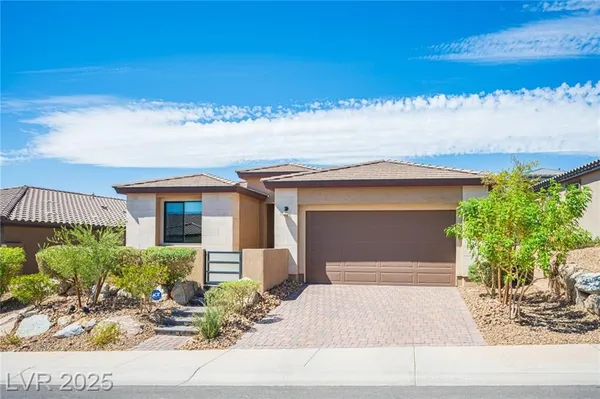 Property Slideshow image 2 of 55 | 35 cliffwater st, Henderson, NV, 89011