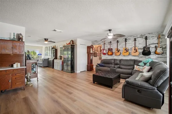 Property Slideshow image 3 of 30 | 9153 42nd way, Pinellas Park, FL, 33782