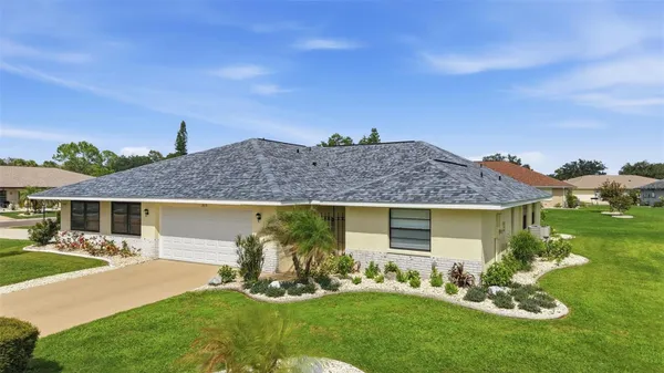 Property Slideshow image 2 of 44 | 1915 w del webb blvd, Sun City Center, FL, 33573