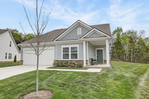 Property Slideshow image 3 of 40 | 544 banchory dr, Smyrna, TN, 37167