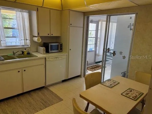 Property Slideshow image 3 of 13 | 4700 cove cir 203, St Petersburg, FL, 33708