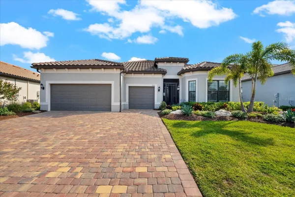 Property Slideshow image 2 of 99 | 17916 northwood pl, Lakewood Ranch, FL, 34202