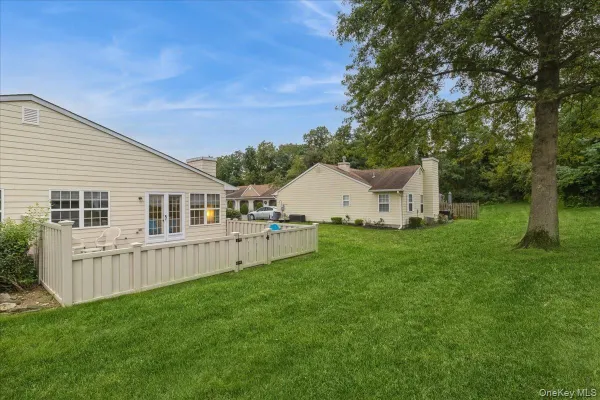 Property Slideshow image 3 of 22 | 163 theodore dr, Coram, NY, 11727