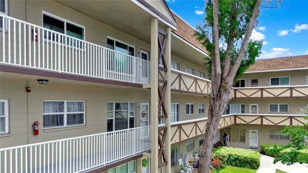 Property Slideshow image 3 of 38 | 2463 brazilia dr apt 31, Clearwater, FL, 33763