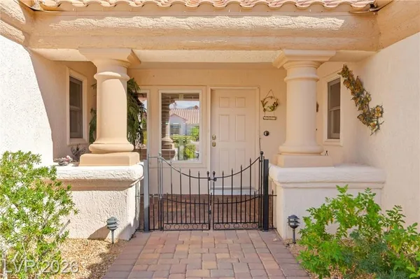 Property Slideshow image 2 of 18 | 2712 lotus hill dr, Las Vegas, NV, 89134