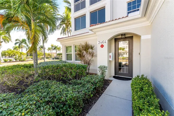 Property Slideshow image 3 of 75 | 3464 sunset key cir 103, Punta Gorda, FL, 33955
