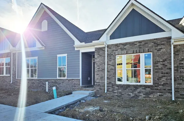 Property Slideshow image 2 of 33 | 403 w stonehaus xing, Antioch, TN, 37013