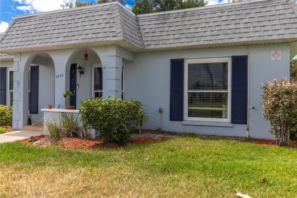 Property Slideshow image 2 of 44 | 3802 42nd street ct 31, Bradenton, FL, 34205