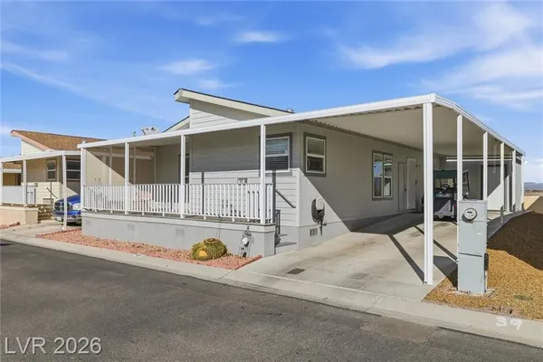 Property Slideshow image 2 of 32 | 921 montecito dr, Pahrump, NV, 89048
