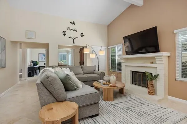 Property Slideshow image 3 of 29 | 12733 via nasca, San Diego, CA, 92128