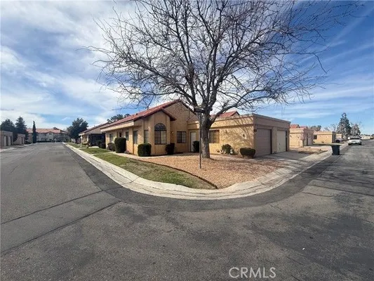 Property Slideshow image 2 of 33 | 11620 pepper ln, Apple Valley, CA, 92308