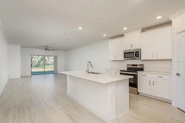 Property Slideshow image 3 of 28 | 10728 gable dig loop, San Antonio, FL, 33576