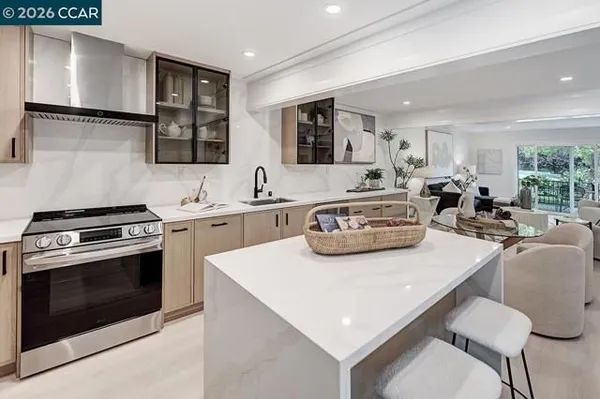 Property Slideshow image 3 of 55 | 1125 singingwood ct 4, Walnut Creek, CA, 94595