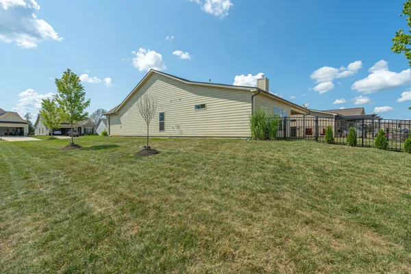 Property Slideshow image 3 of 10 | 2212 henderson dr, Spring Hill, TN, 37174