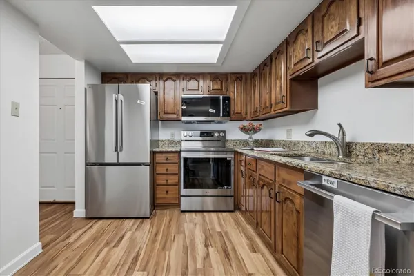 Property Slideshow image 2 of 31 | 13961 e marina dr apt 104, Aurora, CO, 80014