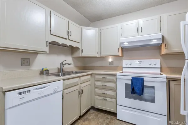 Property Slideshow image 3 of 41 | 13606 e bates ave apt 102, Aurora, CO, 80014