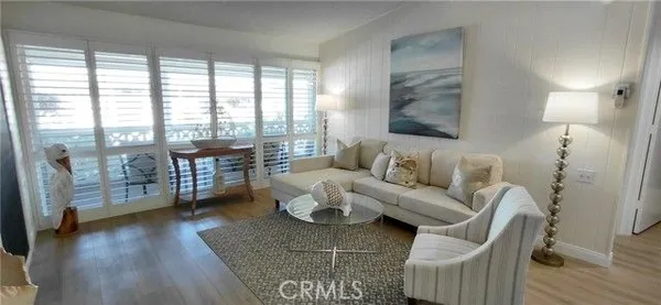 Property Slideshow image 3 of 11 | 1200 canoe brook dr i, Seal Beach, CA, 90740