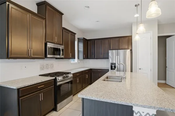 Property Slideshow image 3 of 17 | 5027 e fountainwood dr, St Cloud, FL, 34772