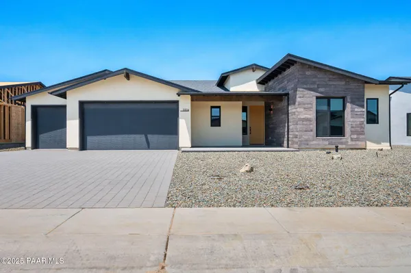 Property Slideshow image 2 of 40 | 5504 e edgar way, Prescott Valley, AZ, 86314
