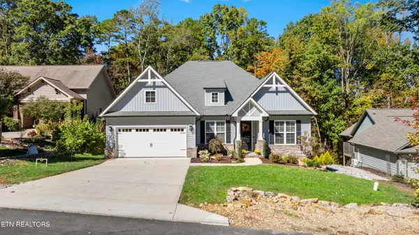 Property Slideshow image 2 of 50 | 167 inata cir, Loudon, TN, 37774