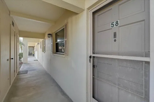 Property Slideshow image 3 of 29 | 2875 swifton dr 58, Sarasota, FL, 34231