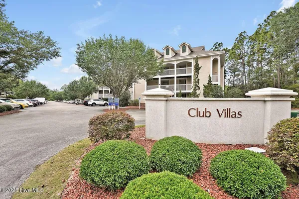 Property Slideshow image 2 of 125 | 3350 club villa dr 105, Southport, NC, 28461