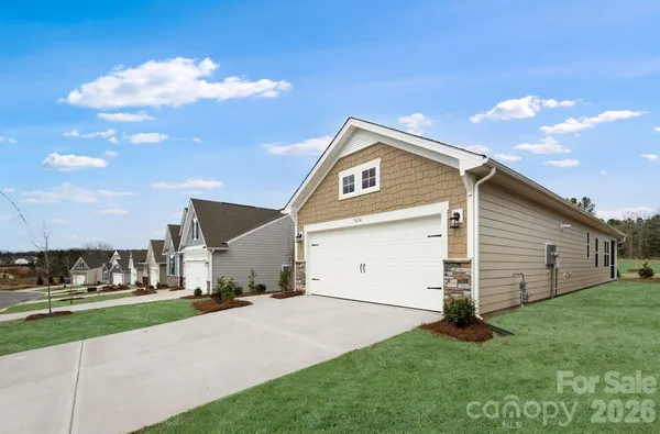 Property Slideshow image 2 of 28 | 7634 cotton crest ln 37, Lancaster, SC, 29720