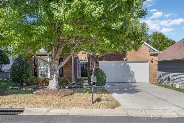 Property Slideshow image 2 of 48 | 977 platinum dr, Fort Mill, SC, 29708