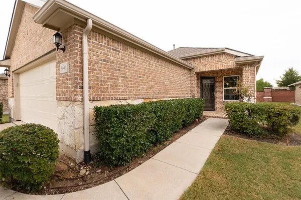 Property Slideshow image 3 of 25 | 8040 cool river dr, Frisco, TX, 75036