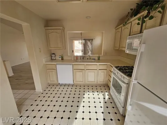 Property Slideshow image 3 of 48 | 10016 heyfield dr, Las Vegas, NV, 89134