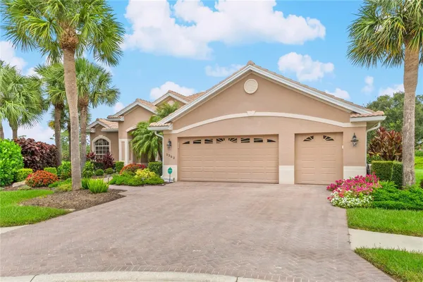 Property Slideshow image 2 of 70 | 5302 white ibis ct, North Port, FL, 34287