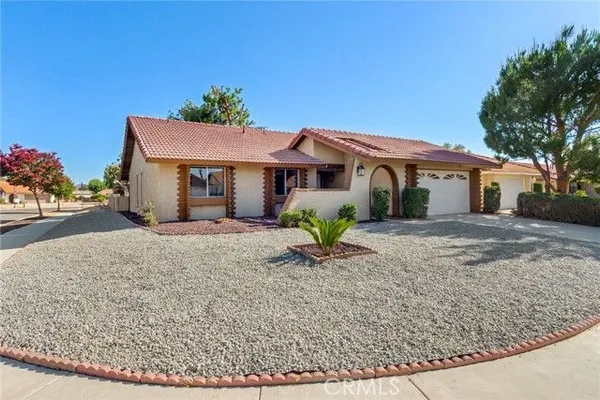 Property Slideshow image 2 of 20 | 1825 flame tree way, Hemet, CA, 92545