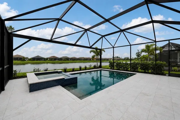 Property Slideshow image 2 of 42 | 3362 alba cir, Bradenton, FL, 34211